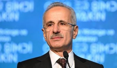“Uraloğlu: Posta Sektöründe Yeni Stratejiler Geliyor”