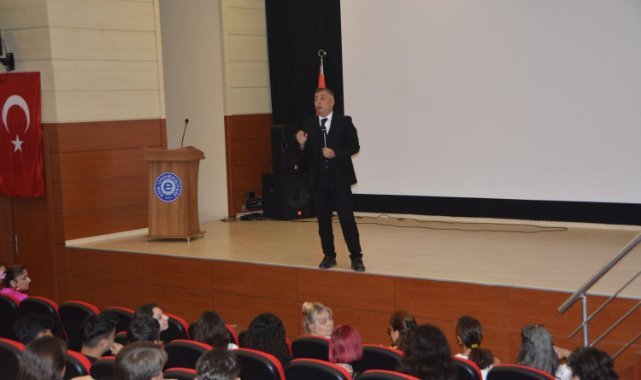 Ege Üniversitesi’nde Dekan-Öğrenci Buluşması