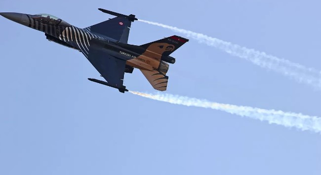 İzmir’de Solotürk Krizi: Çifte Standart Tepkisi!