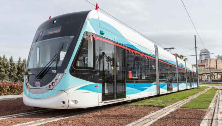 İzmir Tramvayı: Yeni Sefer Saatleriyla Konfor!