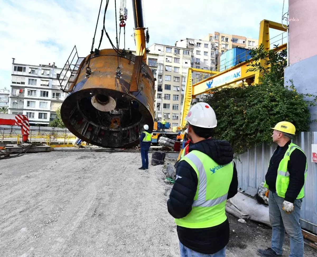 Buca Metrosu’nda Tünel Taşıma İşlemleri Devam Ediyor!