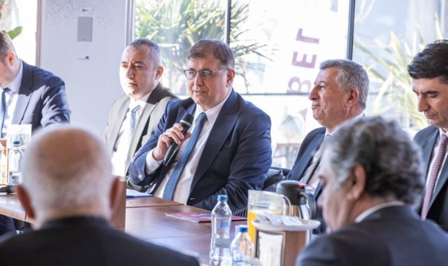 İzmir’de Geri Dönüşüm Hamlesi: Hiç Çöp Kalmasın!