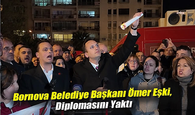 İmamoğlu’na Destek İçin Diploma Yaktı!