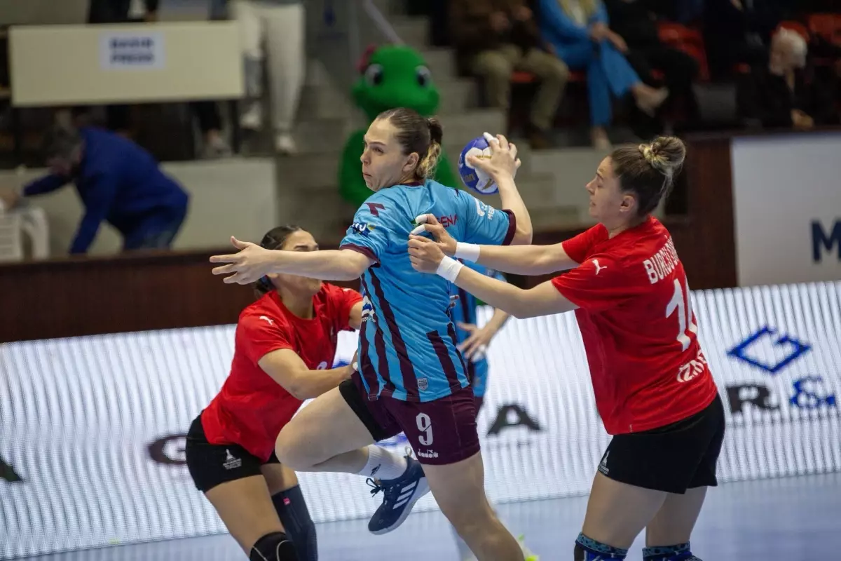 İzmir’de Hentbol Kupası Final Heyecanı Başlıyor!