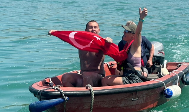 Otizmli Yüzücü Tuna Tunca, Manş’ı Geçerek Tarihe Geçti