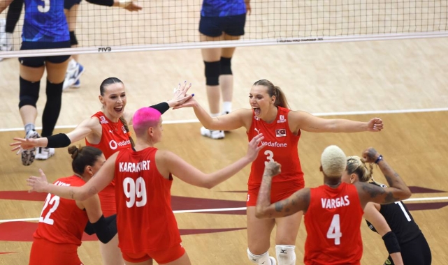 Türkiye, Voleybolda Tarih Yazdı! Finale Yükseldi!