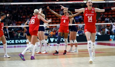 Milliler Finalde! Japonya ile Şampiyonluk Mücadelesi