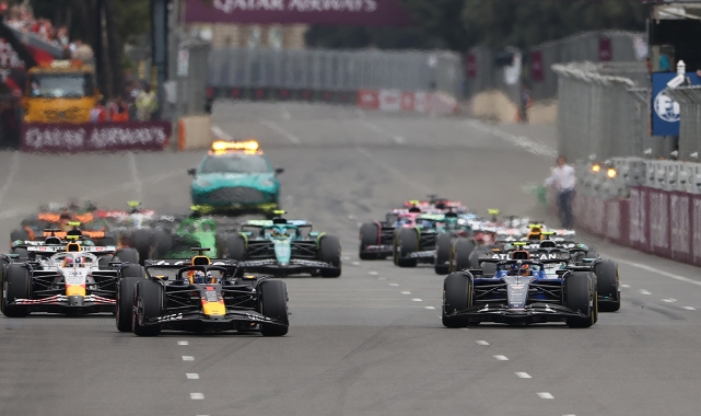 Singapur Grand Prix’si Başlıyor: Yarış Heyecanı!