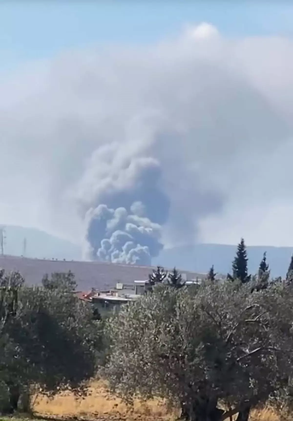 Aliağa’da Kimya Fabrikasında Büyüyen Yangın!