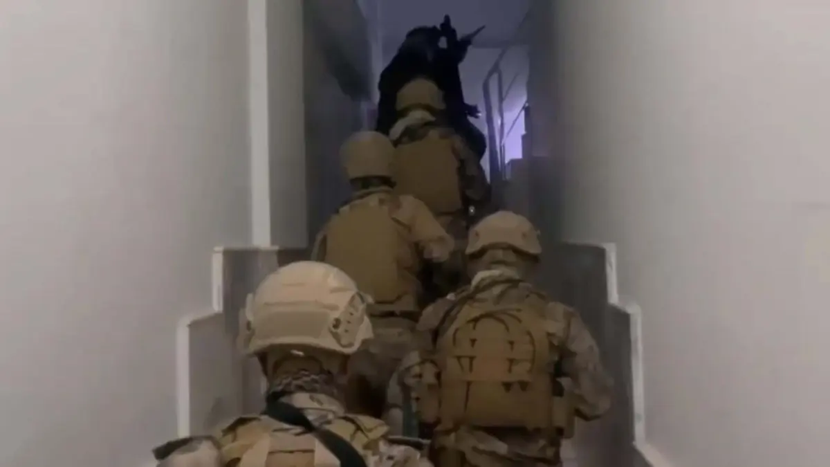 İzmir’de FETÖ’ye Yönelik ByLock Operasyonu: 9 Gözaltı!