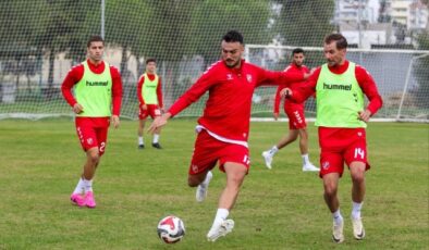 Karşıyaka’da Ömer Faruk Sezgin Sevinci!