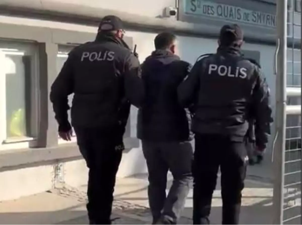 İzmir’de Kaçak Çek suçlusu yakalandı!