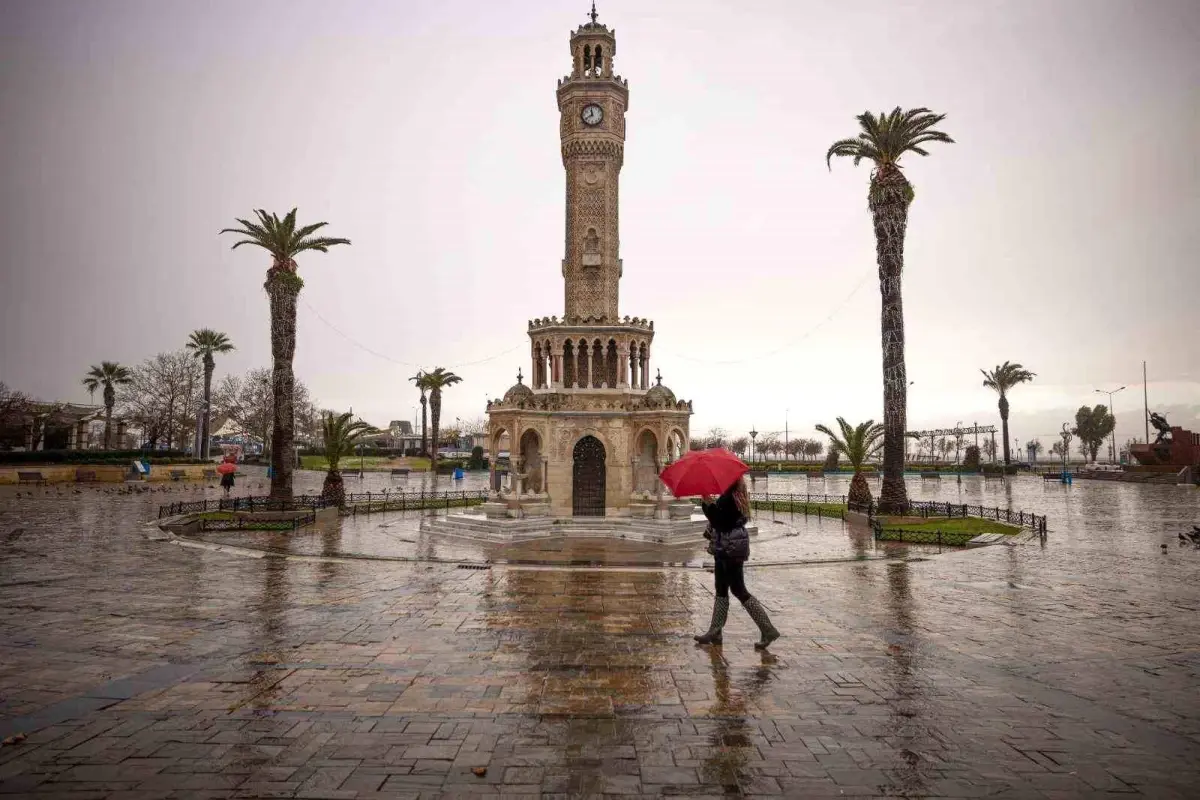 İzmir’de Sağanak Yağışta Kurtarma Operasyonu!