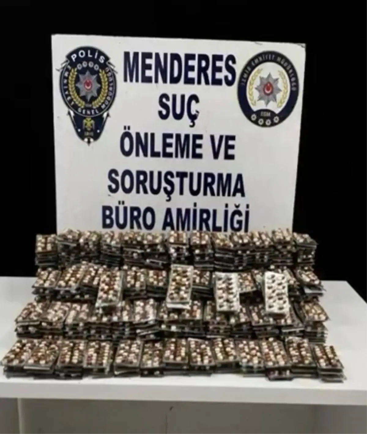 İzmir’de 9 Bin Uyuşturucu Ecza Ele Geçirildi!