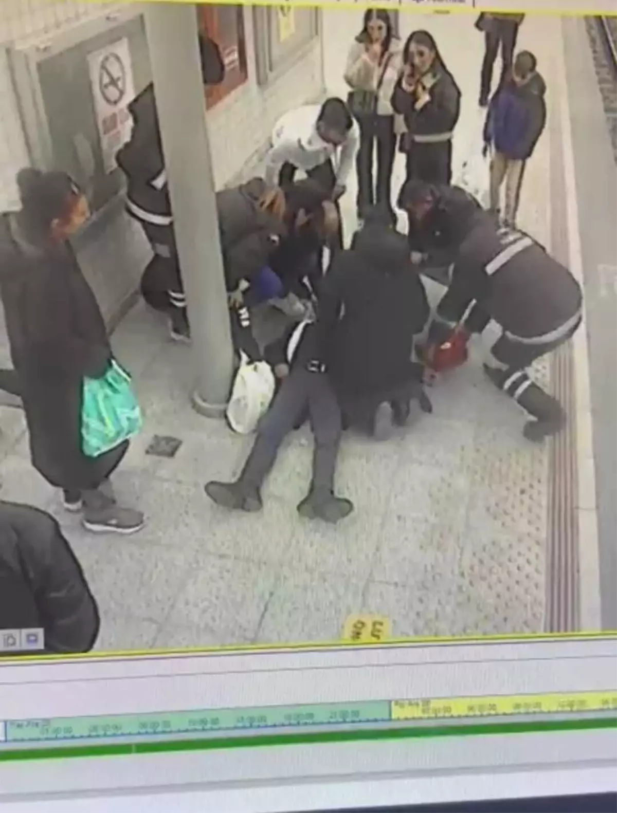 İzmir’de Kalp Krizi Geçiren Yolcuya Anlık Müdahale