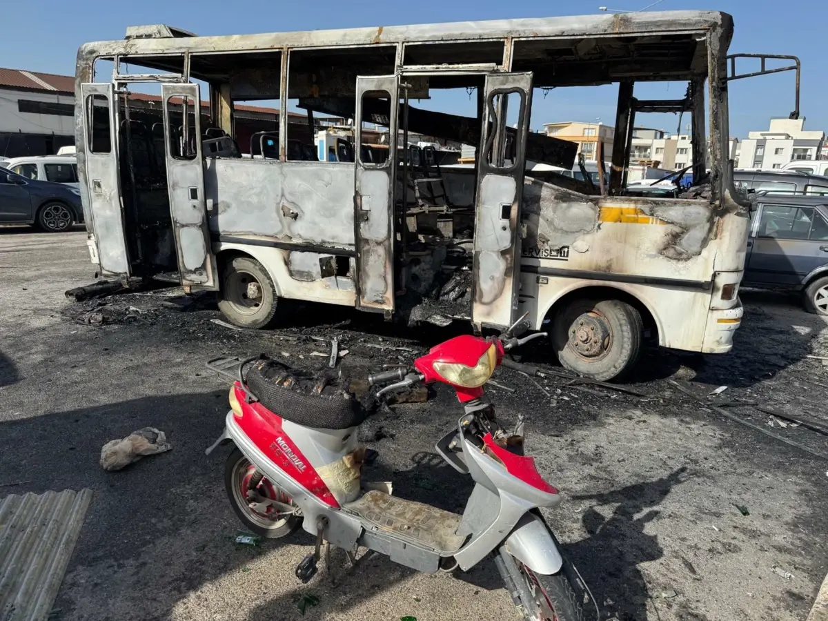 Otobüste Yangın! Genç Kız Hayatını Kaybetti