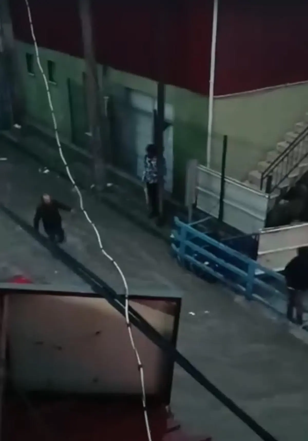 Karabağlar Deresi Taştı, İzmir Zor Durumda!