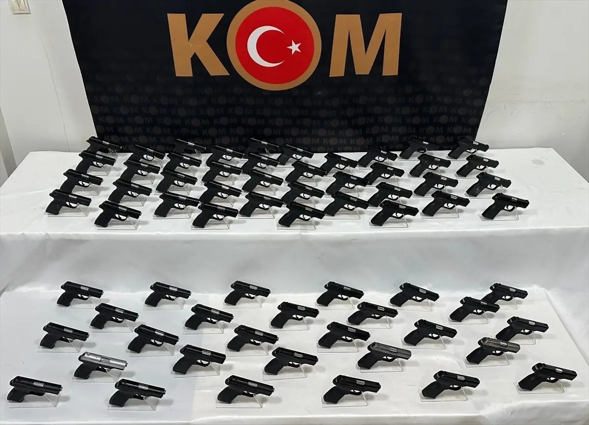 İzmir’de Suç Örgütüne Dev Operasyon: 10 Tutuklama