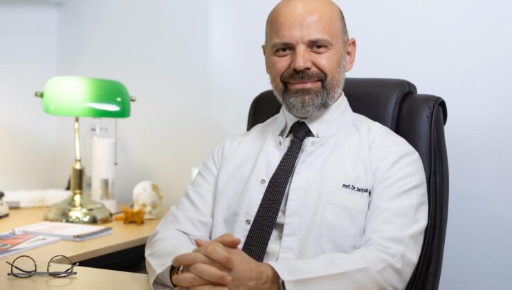 Uzun Süre Oturmak Omurga Sağlığını Tehdit Ediyor!