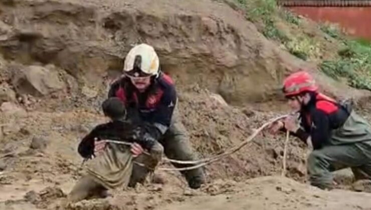 Çamura Saplanan İki Çocuk İtfaiye ile Kurtarıldı!
