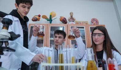 İzmirli Öğrencilerden Yapay Zeka ile Su Arıtımı