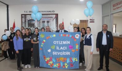 Otizm Farkındalık Günü’nde Mavi Balonlarla Mesaj